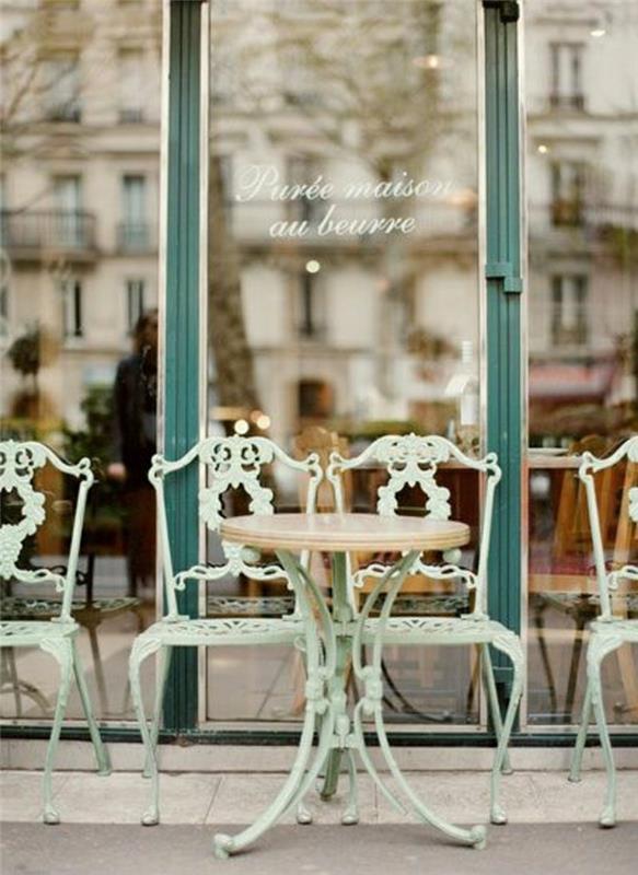 1-the-beauty-of-the-small-parisian-cafes-guide-du-routard-paris-best-Restaurants-paris