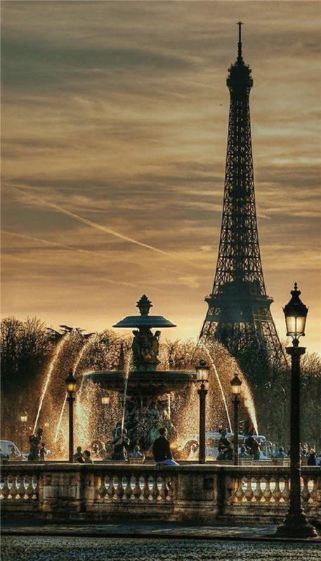 1-visit-paris-que-voir-in-Paris-the-Eiffel-tower