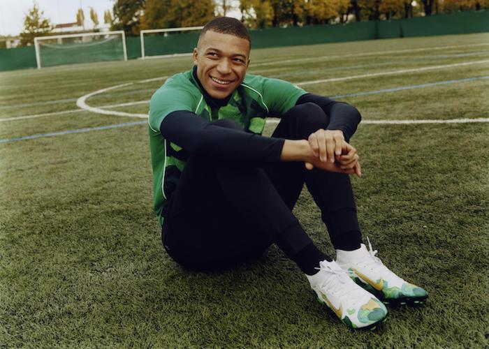 Kylian Mbappé, Nike Bondy Dreams koleksiyonunu 8 Aralık Pazar günü Stade de France'da sundu.