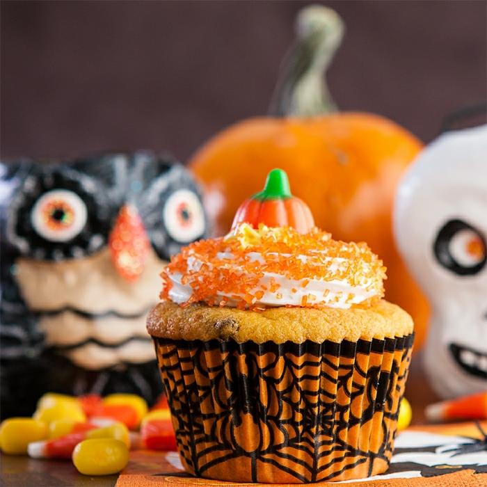 ideje za okrasitev piškotov-halloween-cupcake-make-yourself-halloween-decorating-