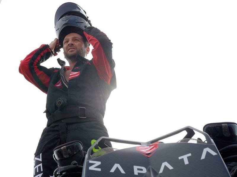 Franky Zapata ir jo „Flyboard Air“ pirmą kartą nepavyko persikelti per Lamanšo sąsiaurį