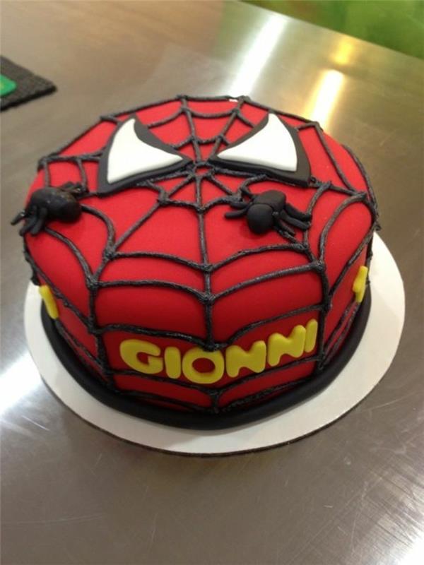 spiderman-cake-little-red-sladkor-testo-cake-z-rumenimi začetnicami