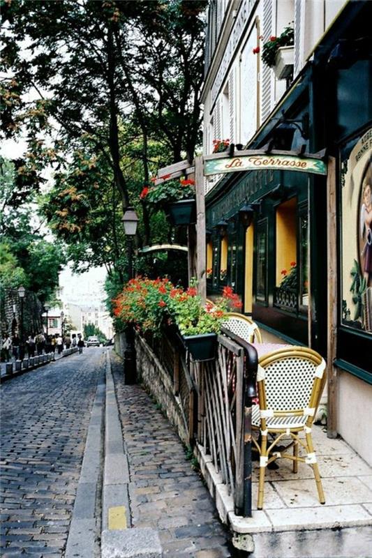 vodnik-du-routard-paris-les-petits-rue-parisiens-zunanja miza-v-paris-rue