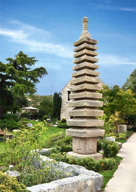 japon-fener-pagoda-granit