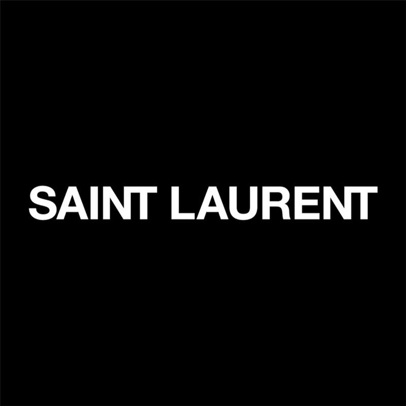 prekės ženklo „Saint Laurent“ logotipas, kuris pasirinko Keanu Reeves pristatyti kitą 2019 metų rudens žiemos kolekciją