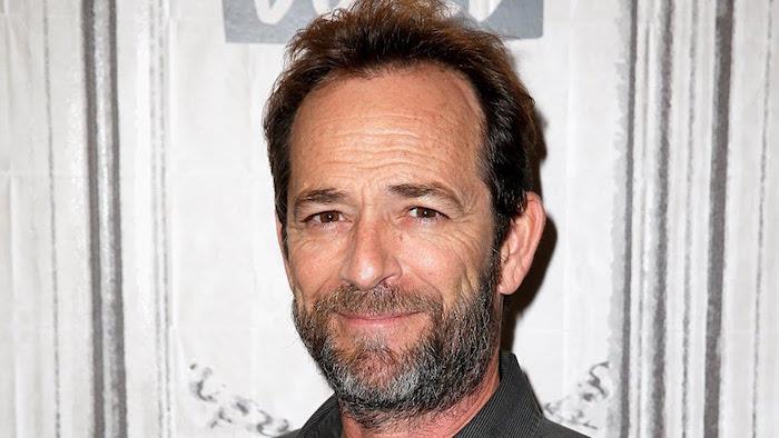 nuotrauka Luke Perry, dar žinomas kaip Dylanas McKay iš Beverli Hilso serijos, mirė nuo insulto būdamas 52 metų