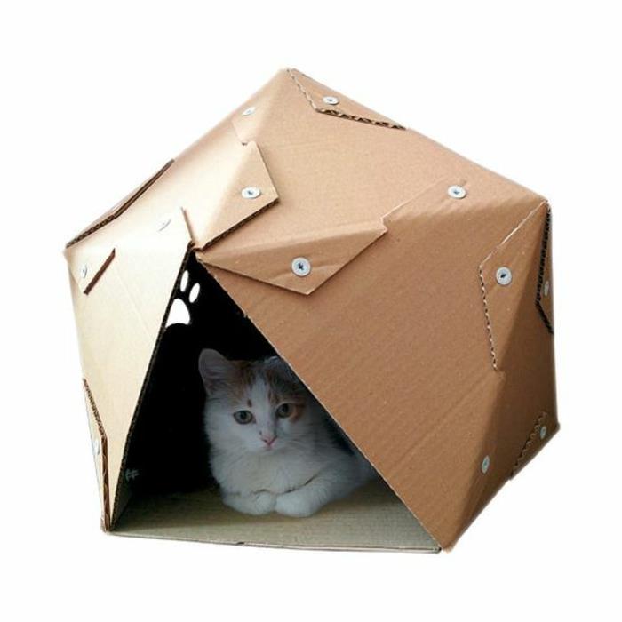 kartoninis kačių namelis, geometrinis kačių namų dizainas