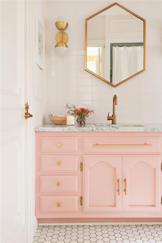 modern banyo, beyaz duvarlı oda ve pastel pembe mobilya dekorasyonu için ipuçları