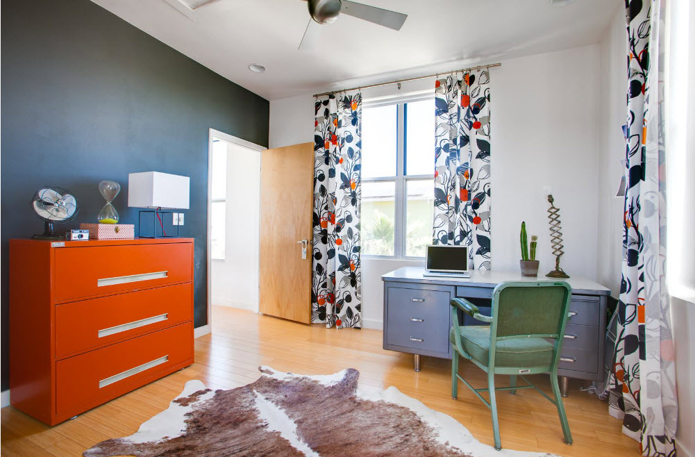 Cortinas en la habitación de un adolescente