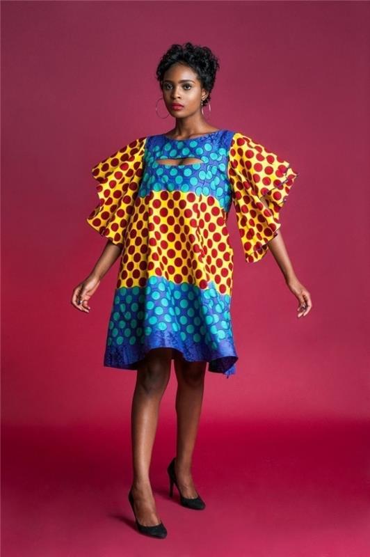 Afrikos drabužiai moterims, trumpos suknelės modelis su plačiu dizainu su rankovėmis, suknelės idėja mėlynos ir geltonos spalvos vaško juostele