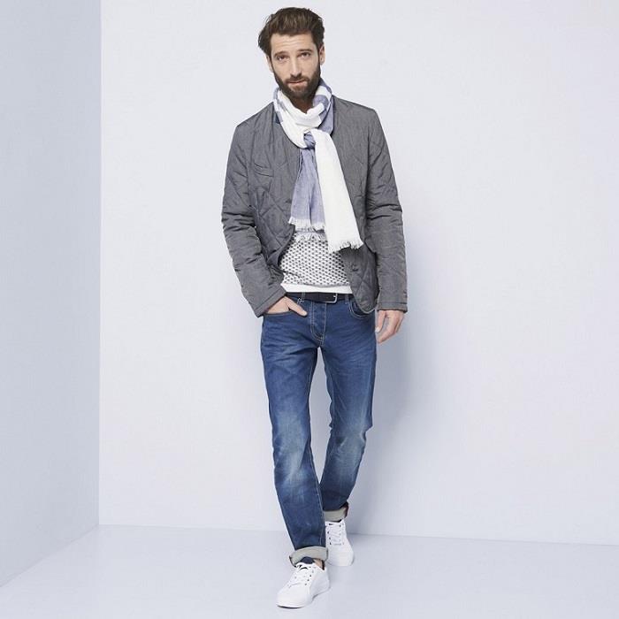 vestiti-casual-uomo-jeans-maglione-giacca-invernale-sciarpa-bicolore-scarpe-da-ginnastica-capelli